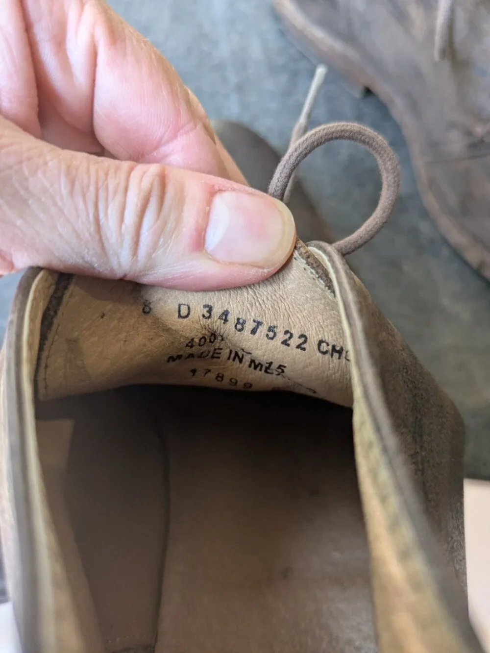 Frye Size 9 Men's Brown Leather Chukka Boots.
